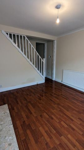 2 bedroom terraced house to rent - Photo 2