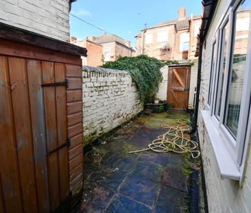 2 Bed Terraced House, Elmswood Road, CH42 - Photo 5