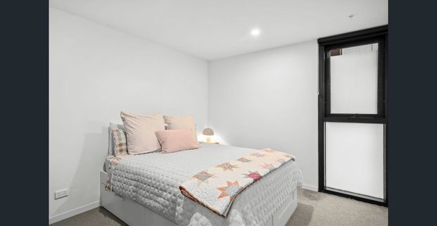 Exceptional Apartment in sought-after Geelong - Photo 1