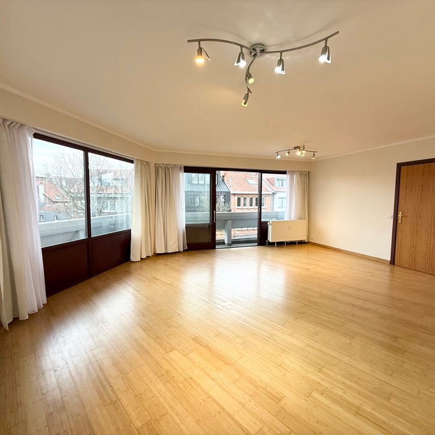 Avenue Reine Astrid, 1950, Kraainem - Photo 1