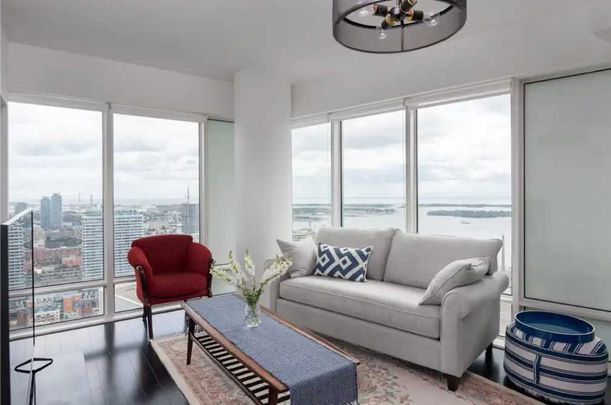 For Lease - 8 The Esplanade Avenue Unit# 4011, Toronto, Ontario - Photo 1