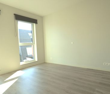 Modern en lichtrijk appartement in het hart van Roeselare - Photo 4