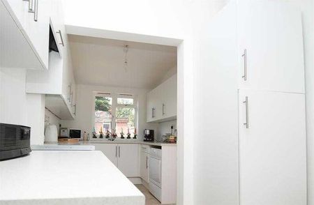 3 bedroom terraced house to rent - Photo 5