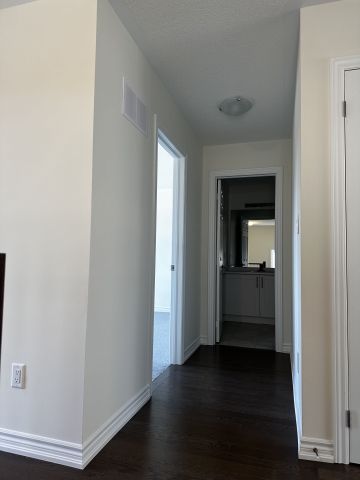 For Lease - 1174 Wilmington Avenue, Oshawa, Ontario - Photo 4