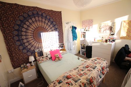 Lisvane Street, Cathays - Photo 3