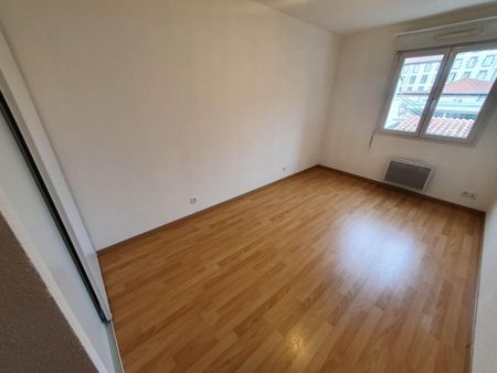 Location Appartement 2 pièces 45m² CLERMONT FERRAND 63000 - Photo 4