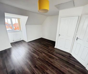 4 bedroom terraced house to rent - Photo 4