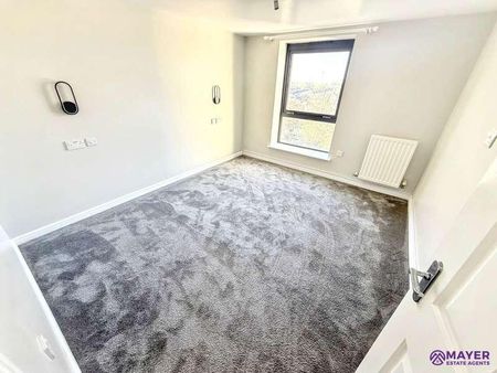 Explorer Court, Plymouth, PL2 - Photo 4