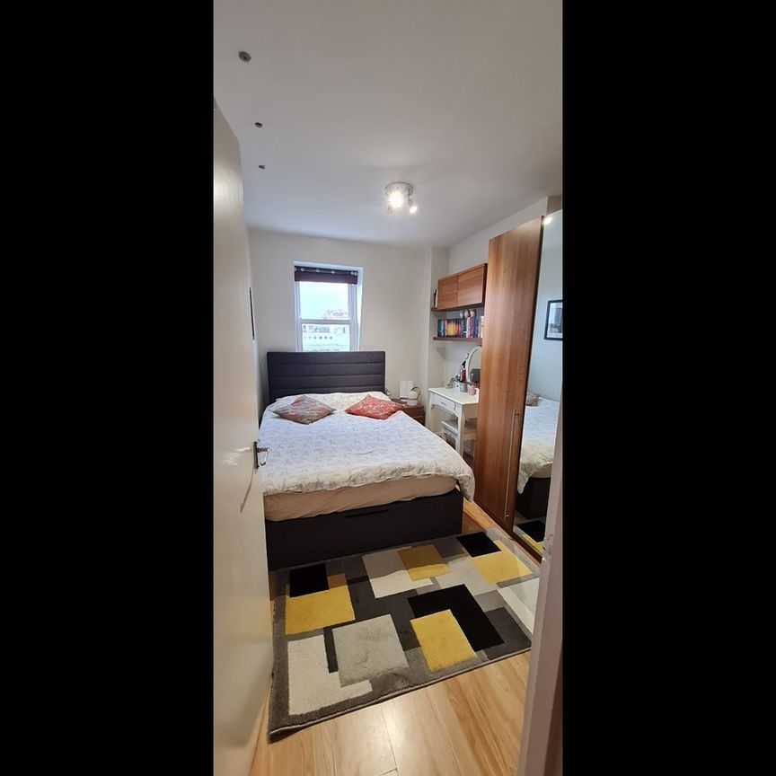 1 Bed Flat, Sinclair Road, W14 - Photo 1