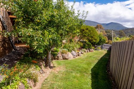 Family Home in the Heart of Lenah Valley - Photo 4