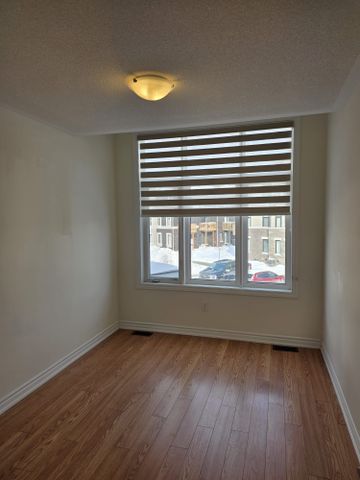 For Lease - 318 Okanagan Path, Oshawa, Ontario - Photo 2