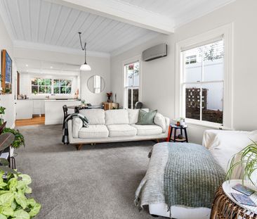 18 Bracken Street, New Plymouth, - Photo 4