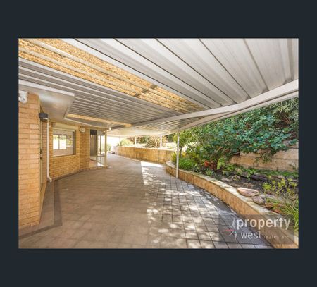 9 Catania Court, Mindarie, WA 6030 - Photo 5