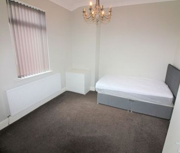 Sharoe Green Lane, PRESTON, Lancashire PR2 8ED - Photo 4