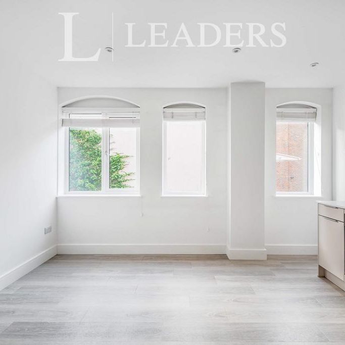1 bedroom flat to rent - Photo 1