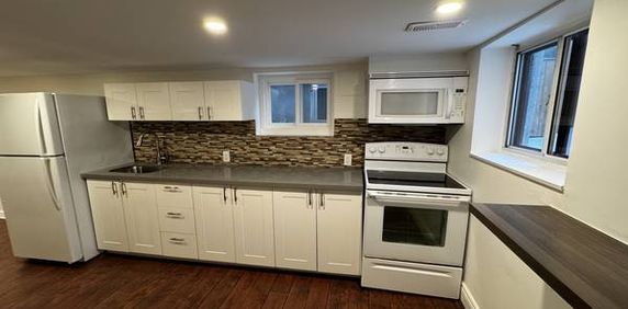 Beautiful, cozy bsmt bachelor unit available - Photo 2