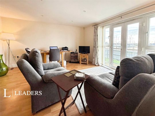 2 bedroom apartment to rent Pier Road, Littlehampton, BN17 - Photo 1