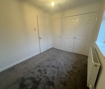 Gorse Meade, Slough - Photo 4