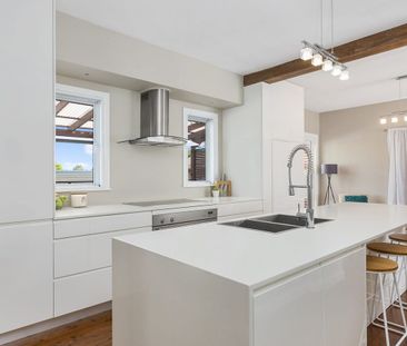 18 Ku-Ring-Gai Chase Road, Mount Colah NSW 2079 - House For Rent | ... - Photo 2