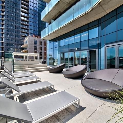 1188 Rue St Antoine O. - Photo 1