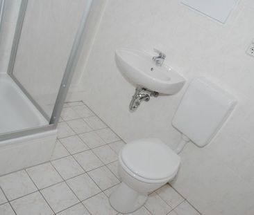 Helle 1-Raum-Wohnung mit Balkon und Dusche - Foto 1