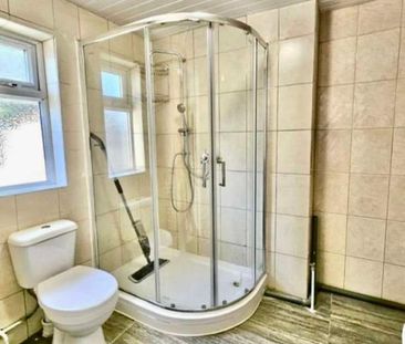 Kingswood Road, Ilford, IG3 - Photo 2