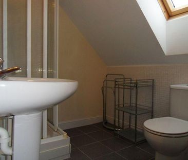 4 bedroom semi-detached house to rent - Photo 5