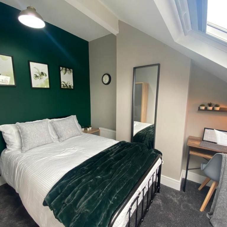 1 bedroom in a house share to rent - Photo 1