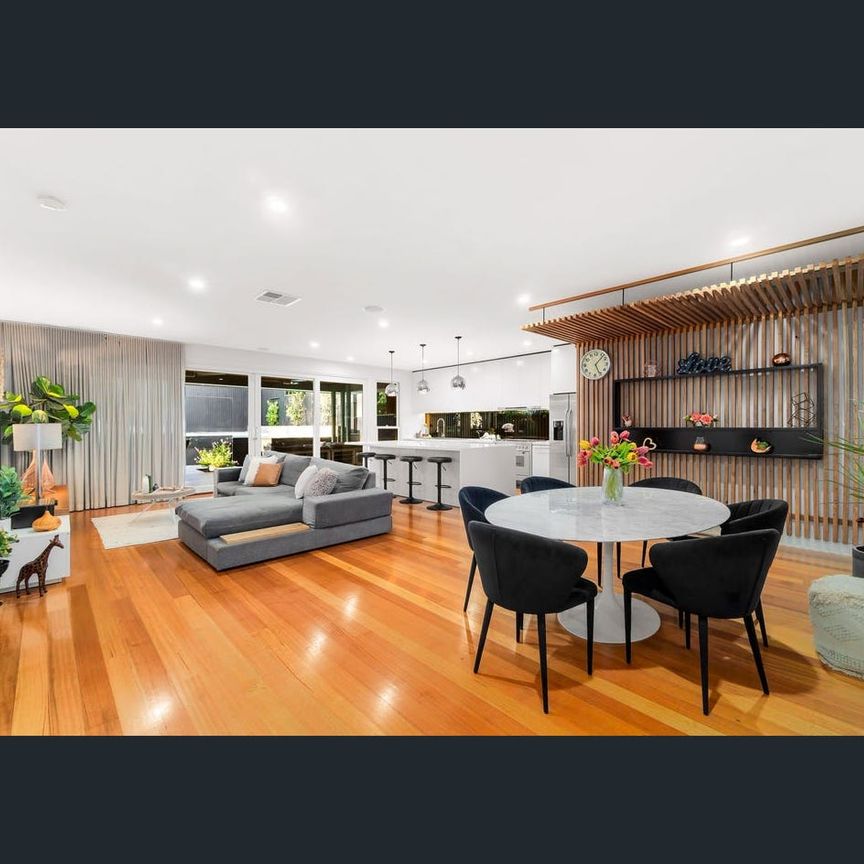 Luxurious Lifestyle Property with Pool - Photo 1