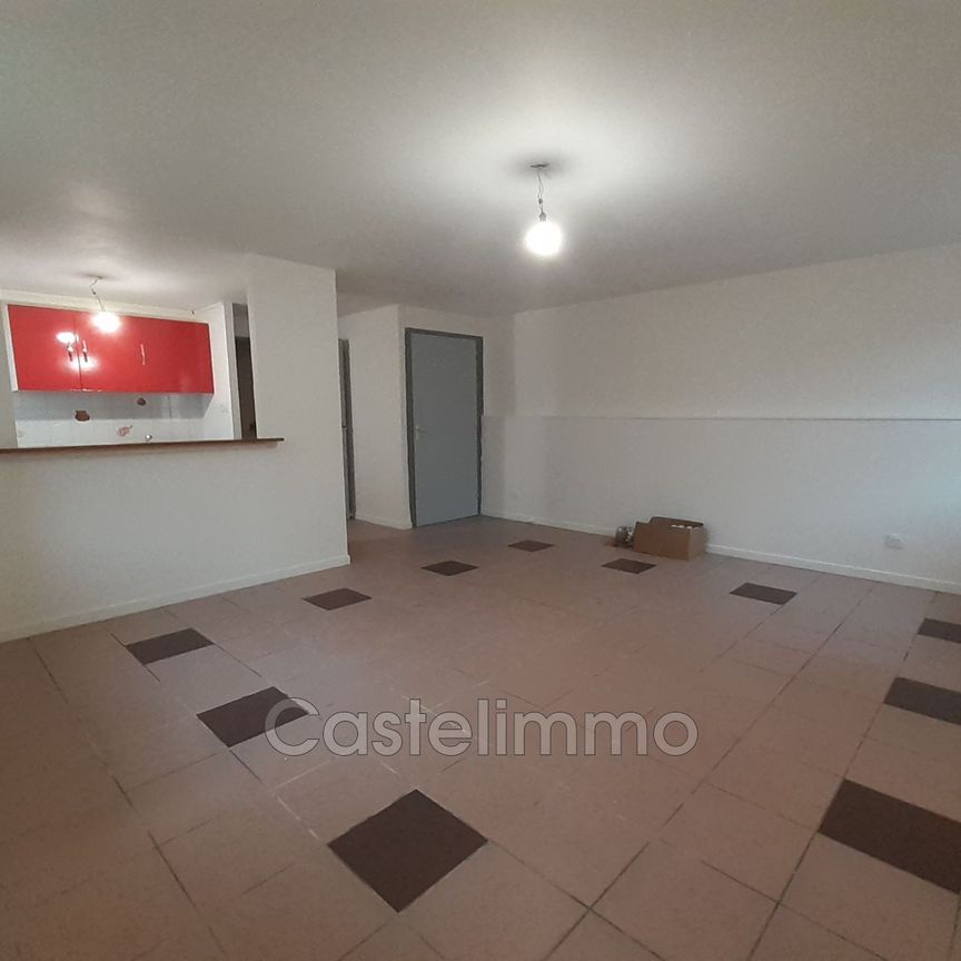 Location Appartement 3 pièces 61m² CASTELSARRASIN 82100 - Photo 1