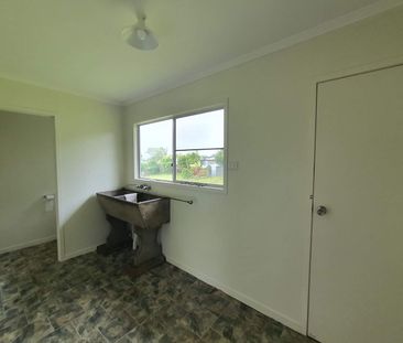 3 BEDROOM BLOCK HOME - Photo 6