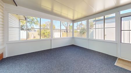 Unique flat in the heart of South Dubbo - Photo 5