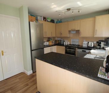 3 bedroom terraced house to rent - Photo 6