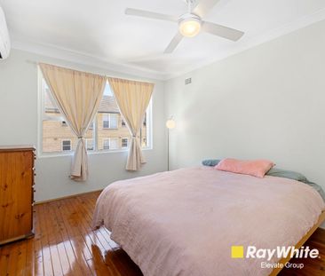 Convenient Living in a Quiet Cul-de-Sac Location - Photo 2