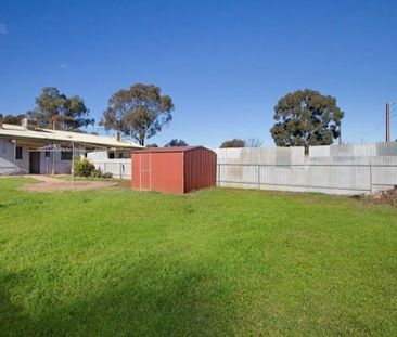 Comfortable 3 Bedroom Home with Large Yard in Elizabeth Grove - Photo 6