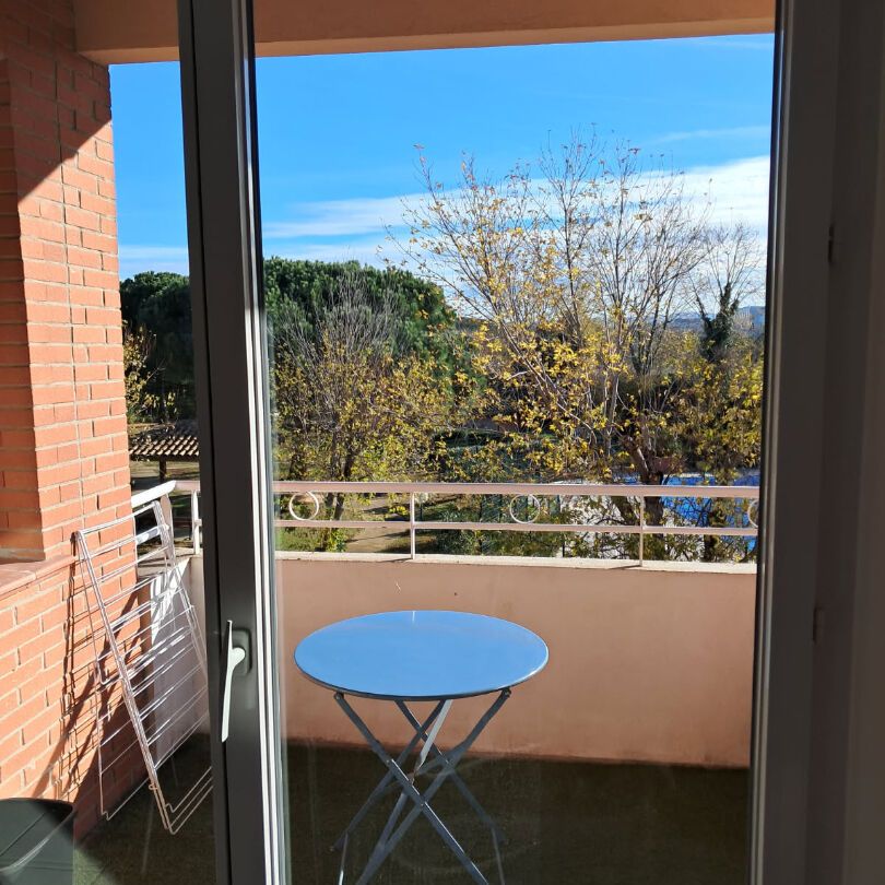 À LOUER ? Beau T2 meublé dans résidence de standing avec piscine et tennis, - Photo 1