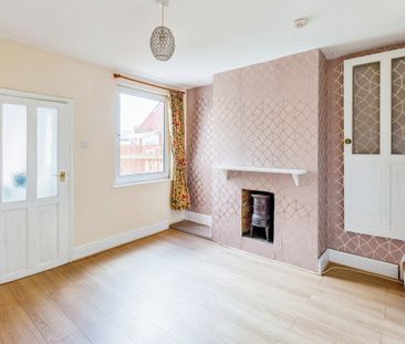 Wellington Street - Photo 3