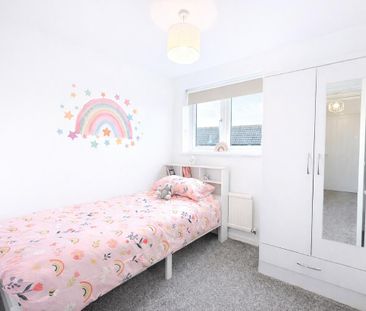 4 bed detached house to rent in Brockenhurst Way, Bicknacre, CM3 - Photo 4