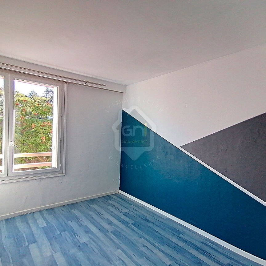 Appartement 3 chambres + bureau - balcon-eau comprise, - Photo 1