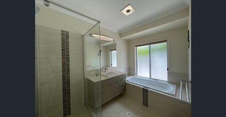 PELICAN WATERS PARADISE! - Photo 3