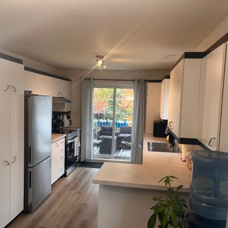 GRAND 4 1/2 à louer pour le 30 novembre - Photo 3