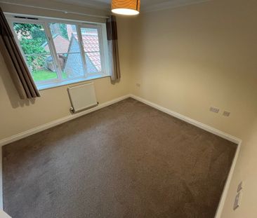 Waterloo Close, Thetford - Photo 2