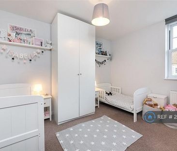 3 bedroom terraced house to rent - Photo 5