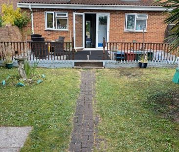 1 bedroom in a house share to rent - Photo 6