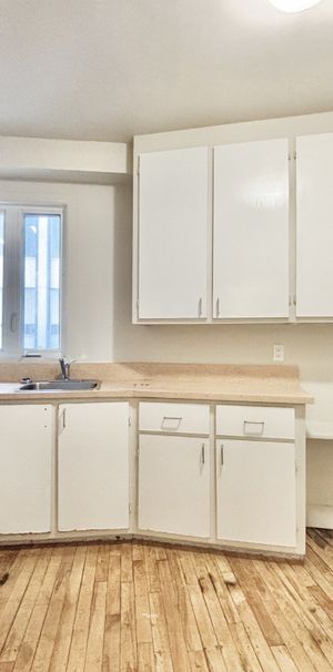 4 1/2 Au 3e Étage à Montcalm - Photo 1