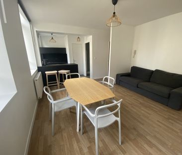 T2 MEUBLE EN HYPER CENTRE DE VALENCIENNES CHAUFFAGE INCLUS - Photo 2