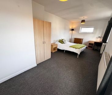 Highfield Road - Photo 2