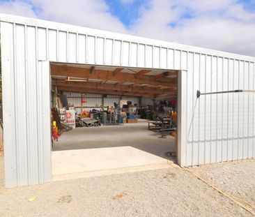 Classic Villa Living - Photo 5