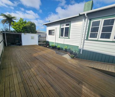 Tidy 3-Bedroom Home Close to Town - Photo 6