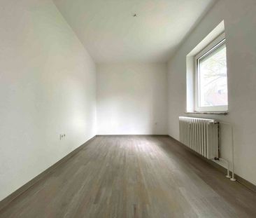 3-Zimmer-Wohnung mit sonnigem Balkon, frisch renoviert und in ruhig... - Photo 1
